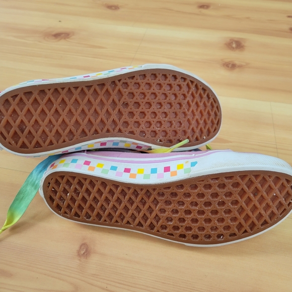 VANS - Size 3 Hightops - Picture 3 of 4